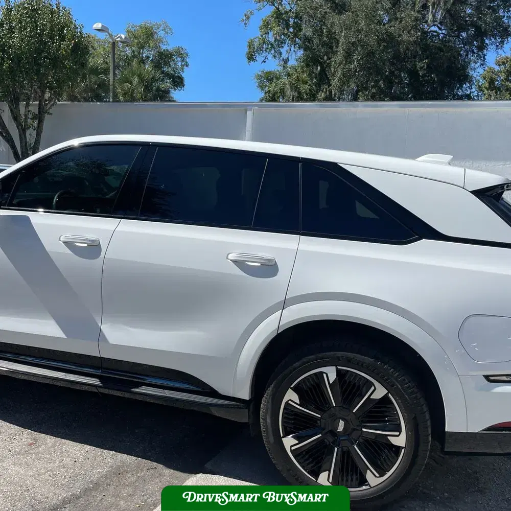 2025 Cadillac Escalade IQ Sport 1