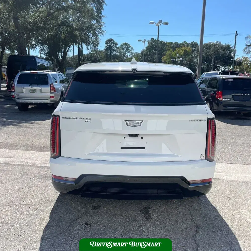 2025 Cadillac Escalade IQ Sport 1