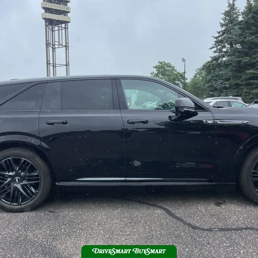 2025 Cadillac Escalade IQ Sport 2