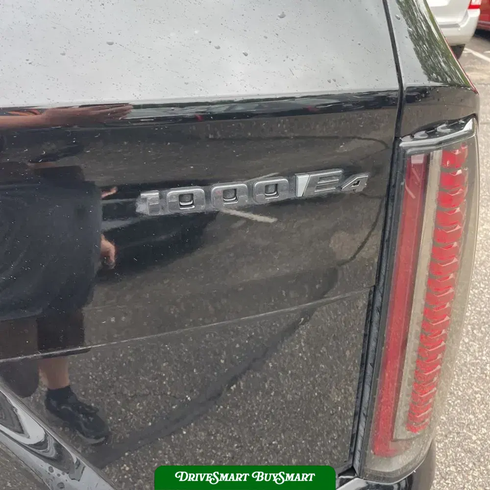 2025 Cadillac Escalade IQ Sport 2