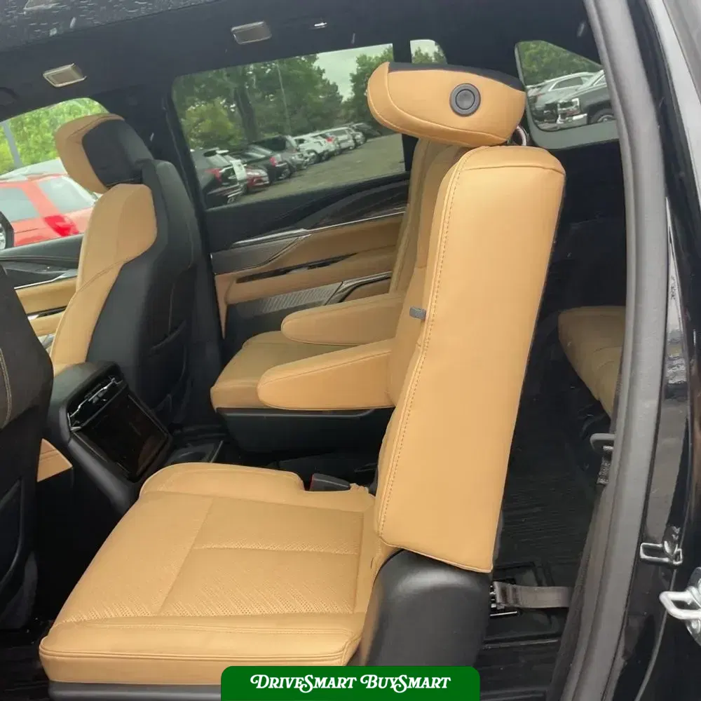 2025 Cadillac Escalade IQ Sport 2