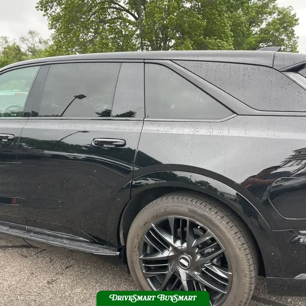 2025 Cadillac Escalade IQ Sport 2
