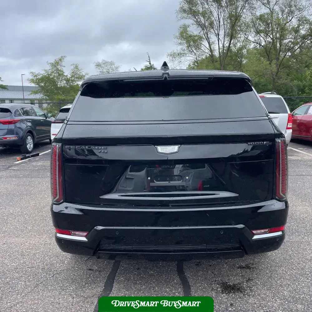 2025 Cadillac Escalade IQ Sport 2
