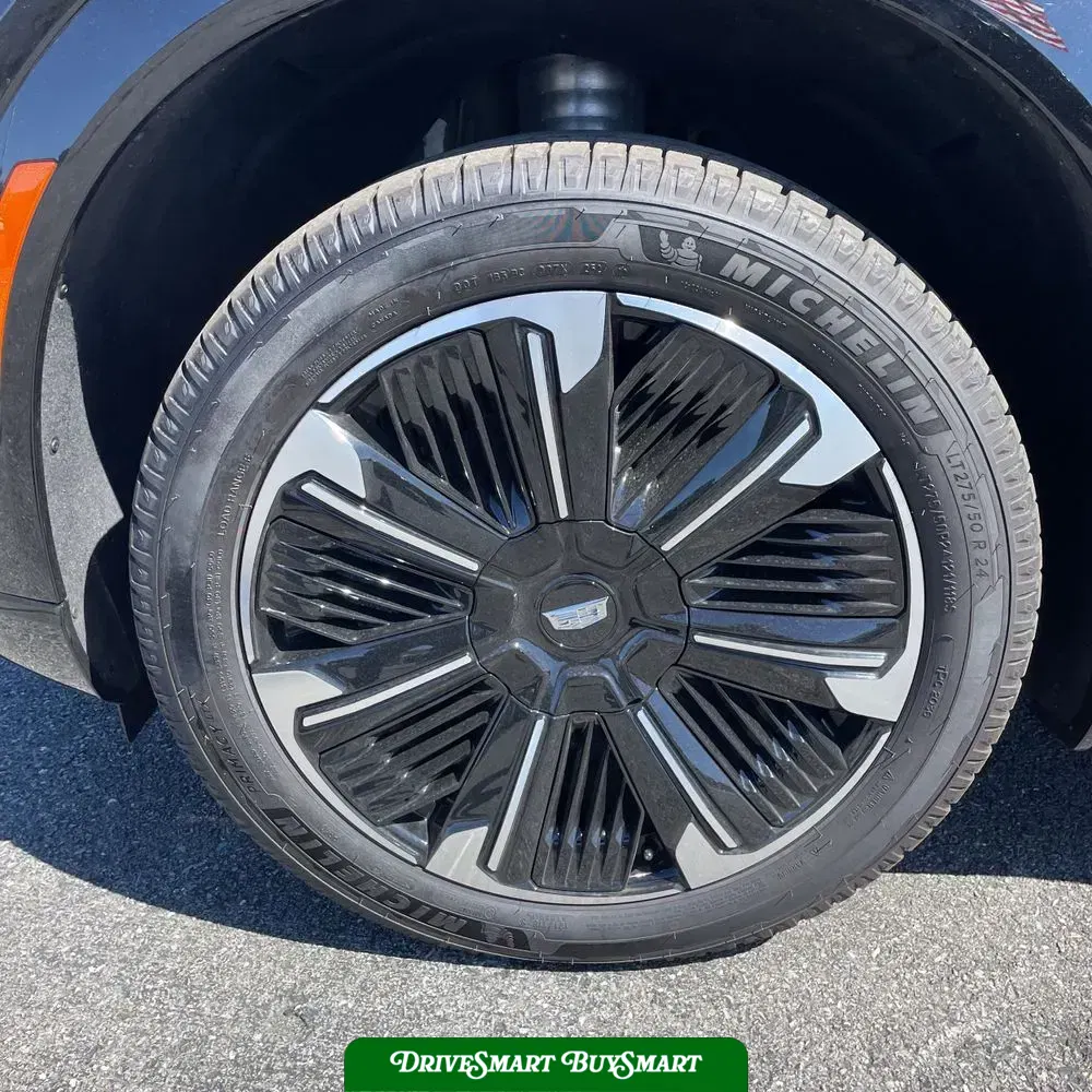 2025 Cadillac Escalade IQ Sport 2