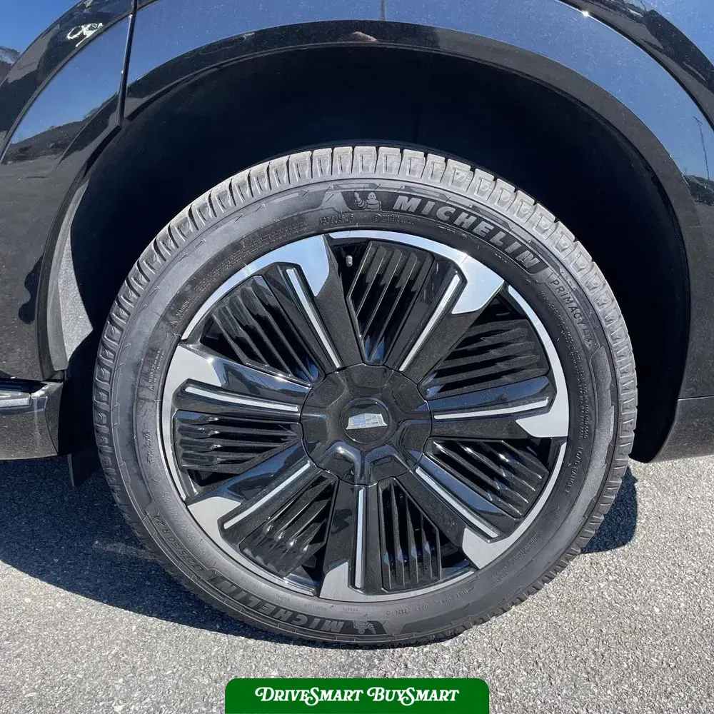 2025 Cadillac Escalade IQ Sport 2