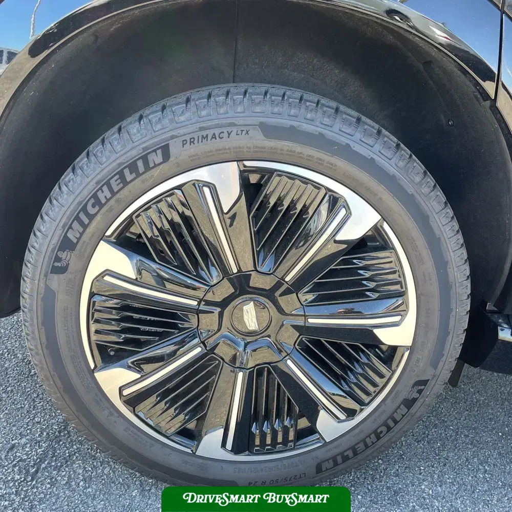 2025 Cadillac Escalade IQ Sport 2