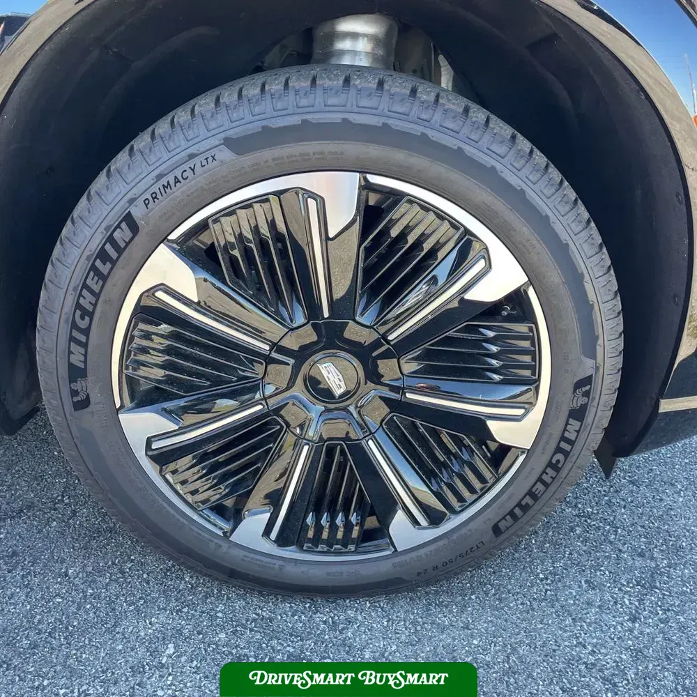 2025 Cadillac Escalade IQ Sport 2