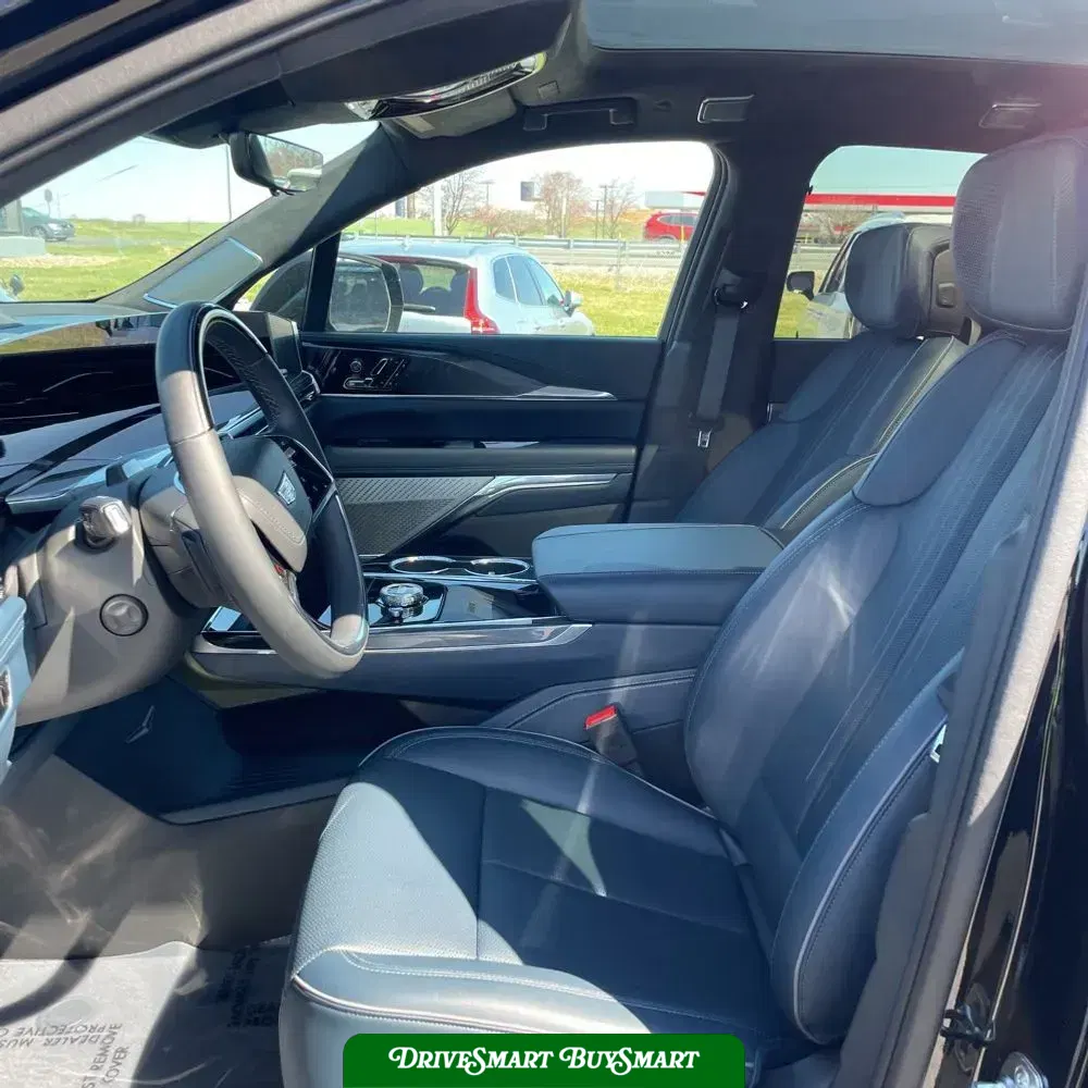 2025 Cadillac Escalade IQ Sport 2