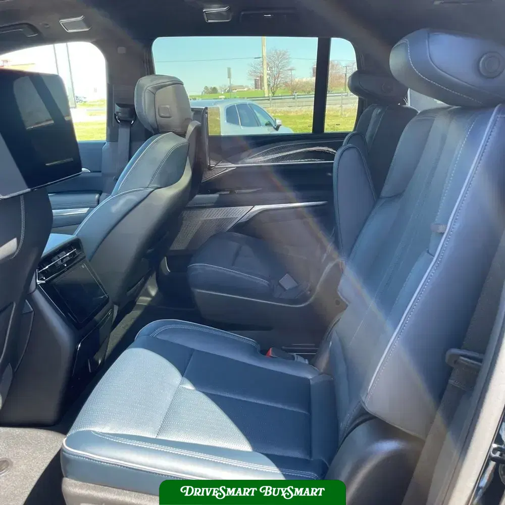 2025 Cadillac Escalade IQ Sport 2