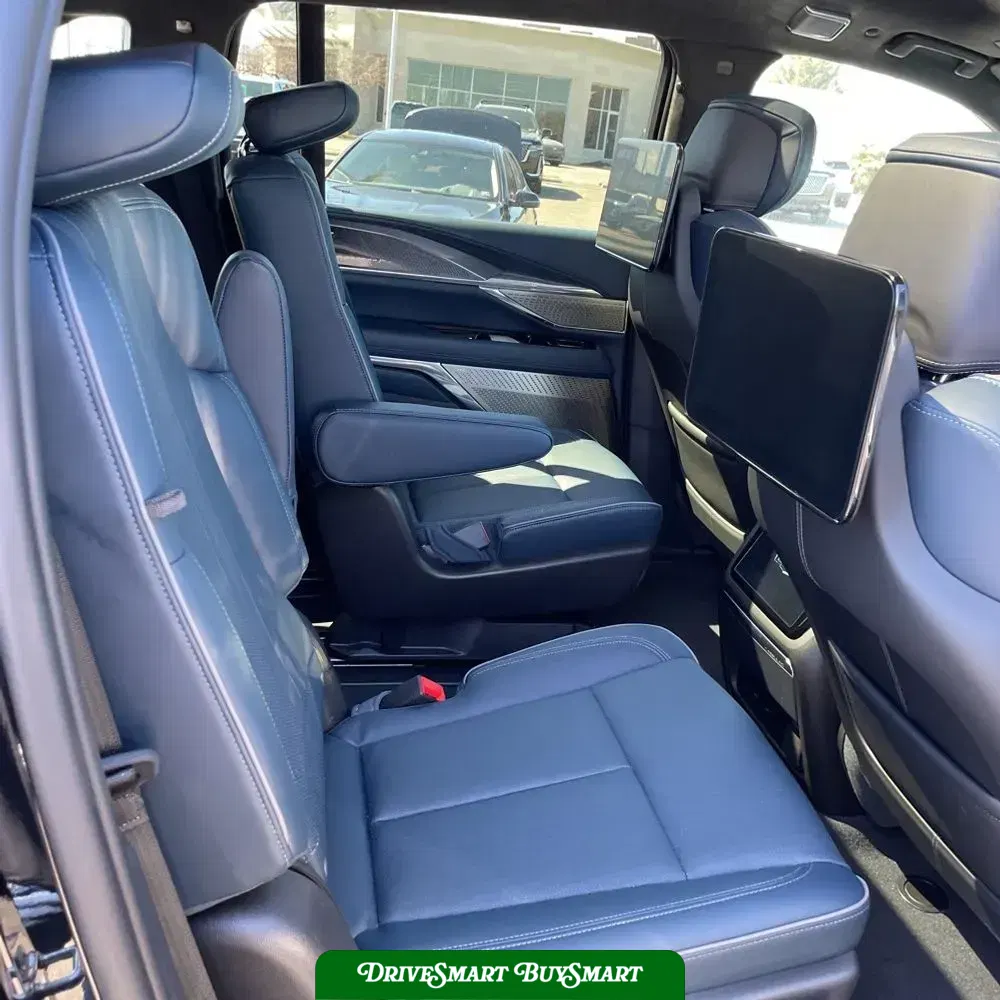 2025 Cadillac Escalade IQ Sport 2