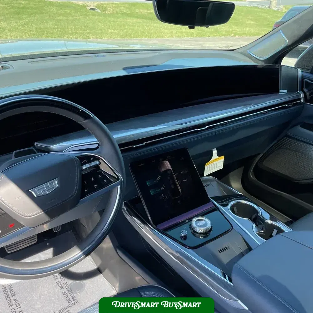 2025 Cadillac Escalade IQ Sport 2