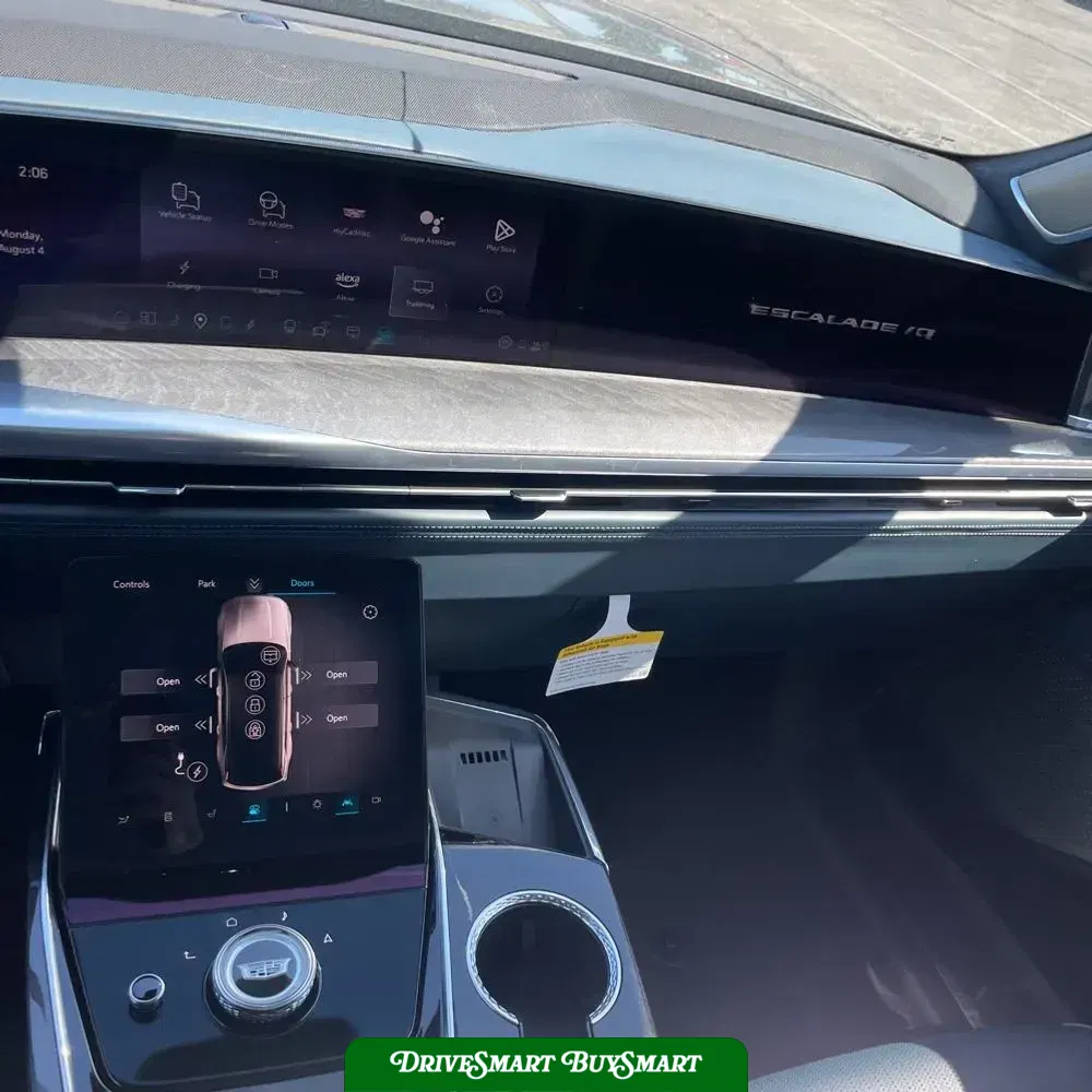 2025 Cadillac Escalade IQ Sport 2