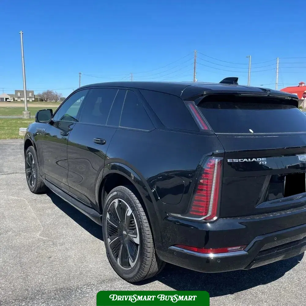 2025 Cadillac Escalade IQ Sport 2