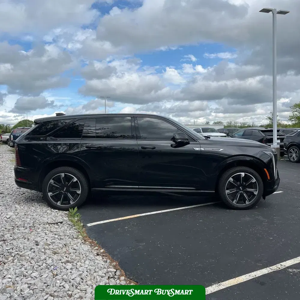 2025 Cadillac Escalade IQ Sport 2