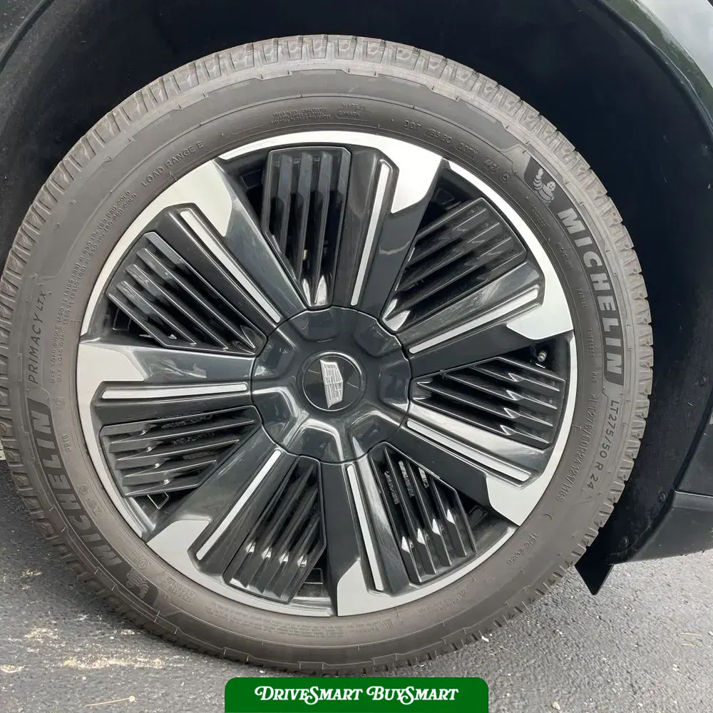 2025 Cadillac Escalade IQ Sport 2