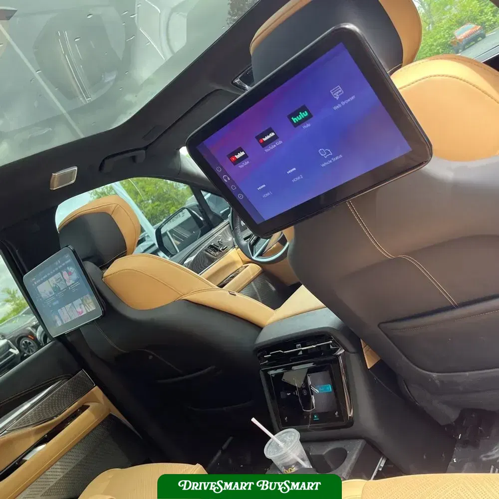 2025 Cadillac Escalade IQ Sport 2
