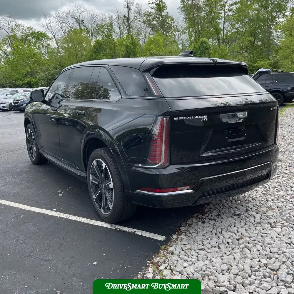 2025 Cadillac Escalade IQ Sport 2