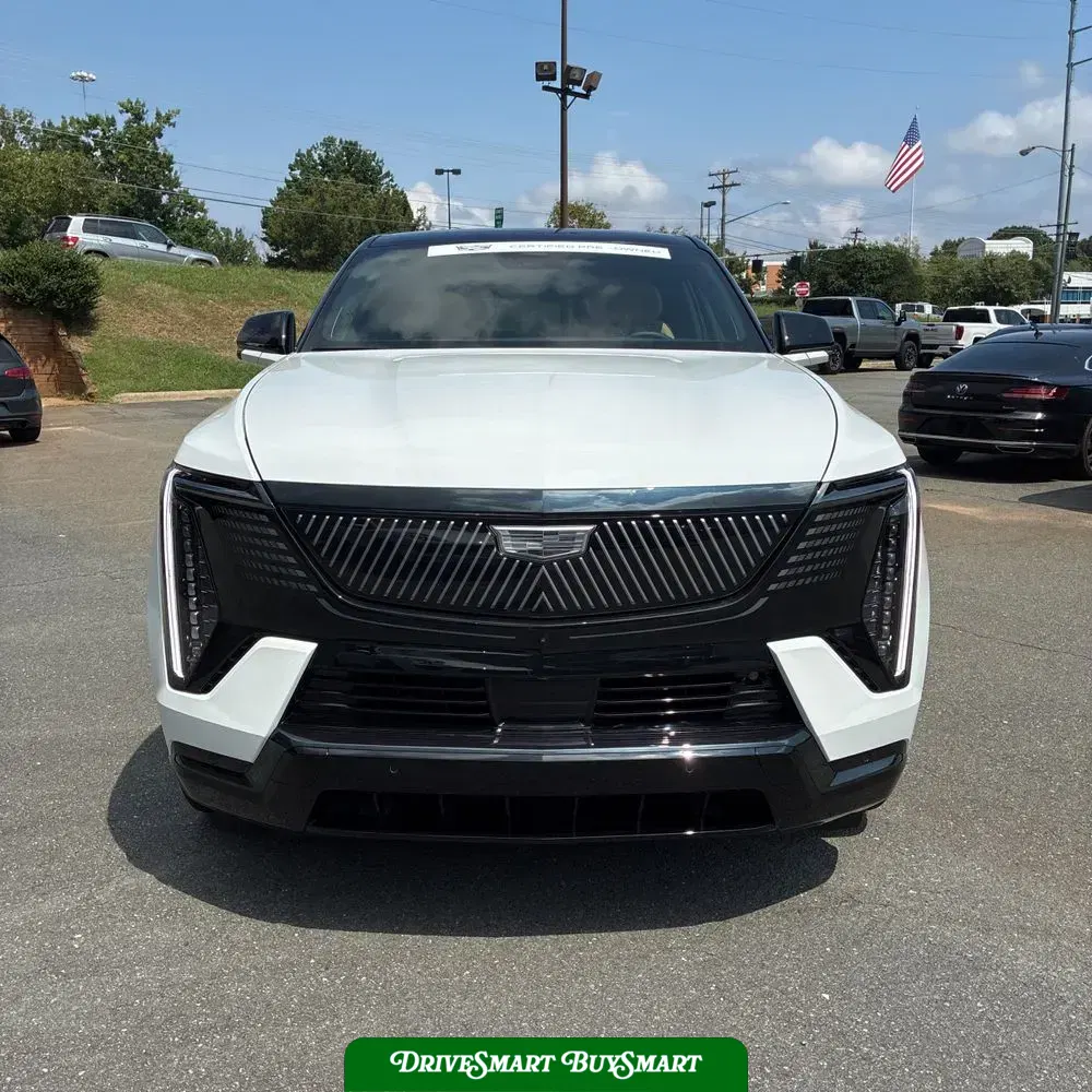 2025 Cadillac Escalade IQ Sport 2