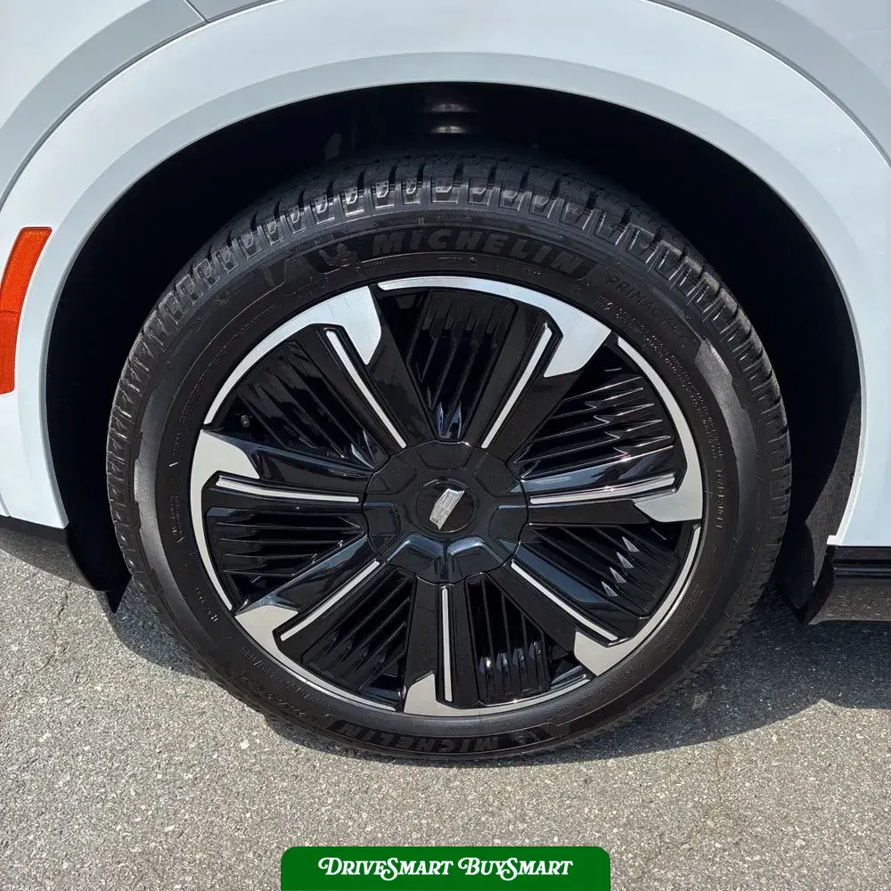 2025 Cadillac Escalade IQ Sport 2