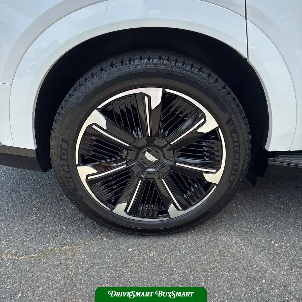 2025 Cadillac Escalade IQ Sport 2