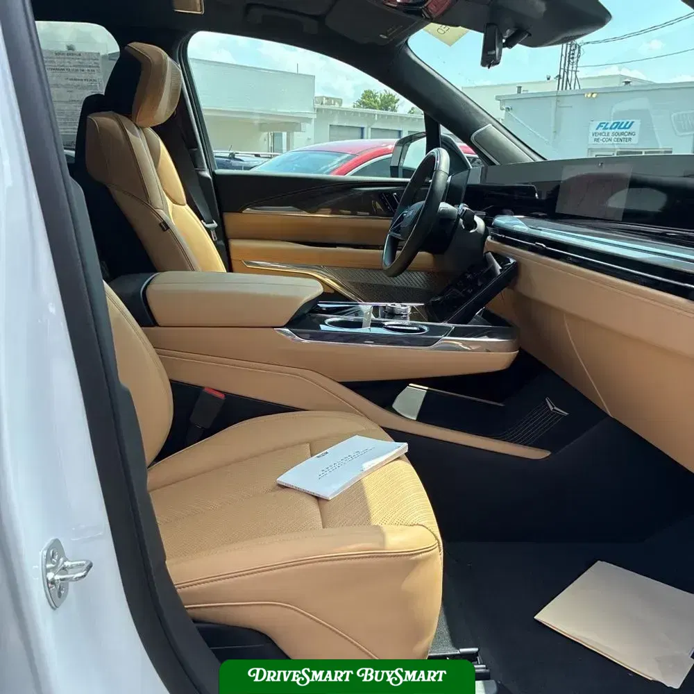 2025 Cadillac Escalade IQ Sport 2