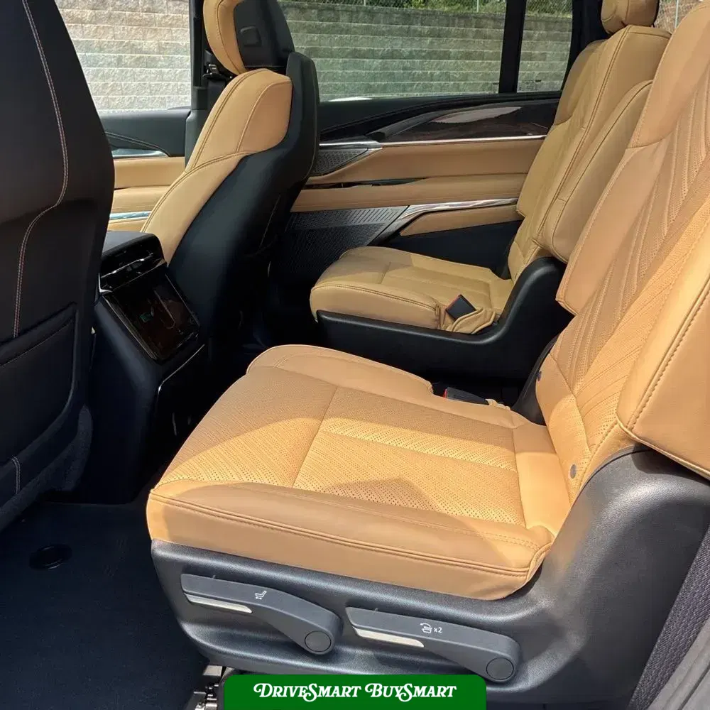 2025 Cadillac Escalade IQ Sport 2
