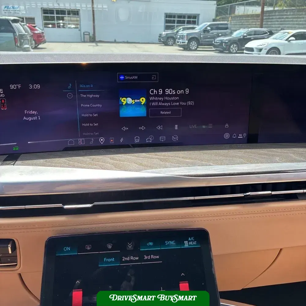 2025 Cadillac Escalade IQ Sport 2