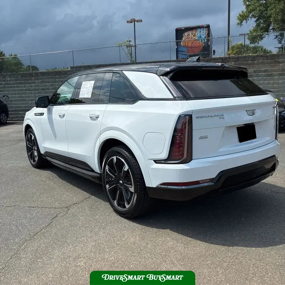 2025 Cadillac Escalade IQ Sport 2