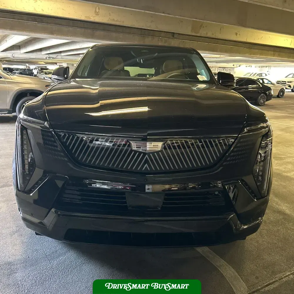 2025 Cadillac Escalade IQ Sport 2