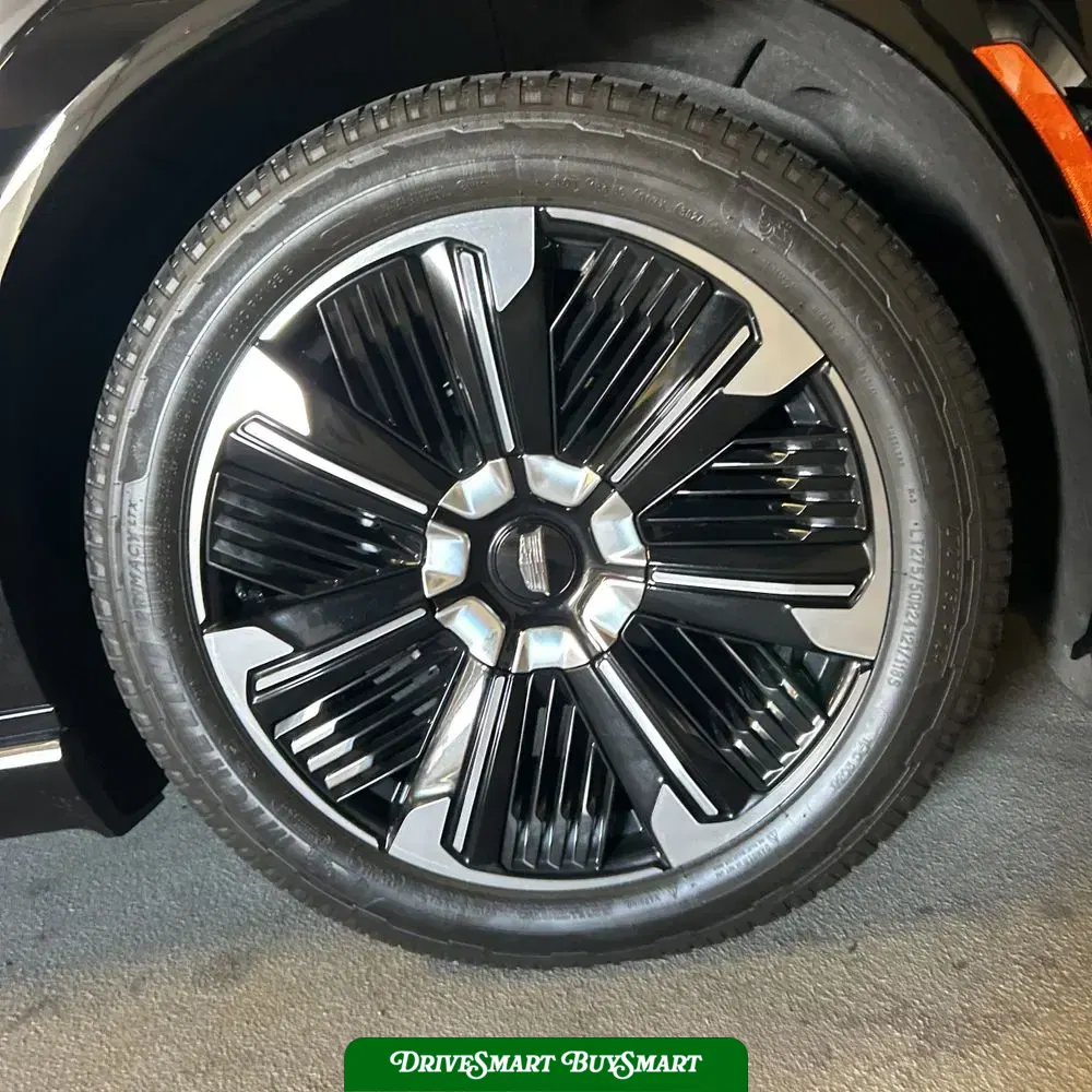 2025 Cadillac Escalade IQ Sport 2