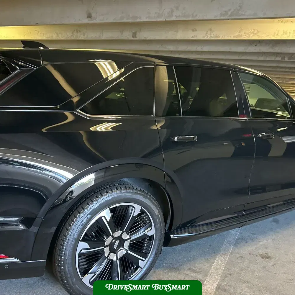 2025 Cadillac Escalade IQ Sport 2