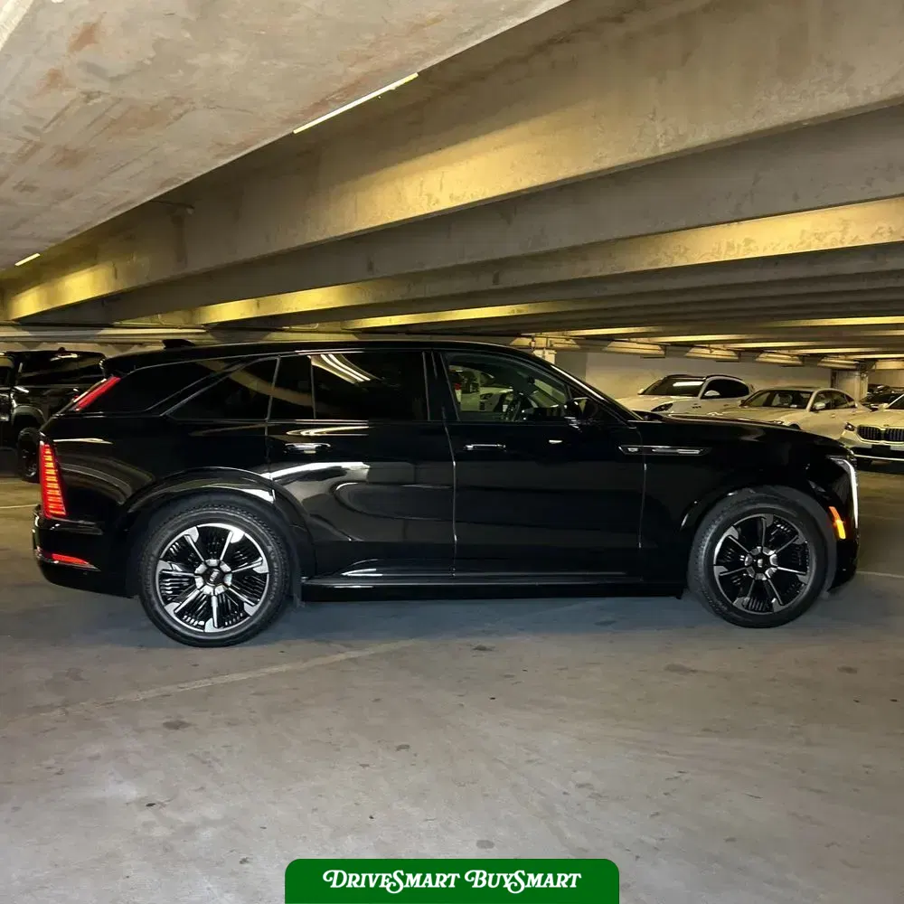 2025 Cadillac Escalade IQ Sport 2