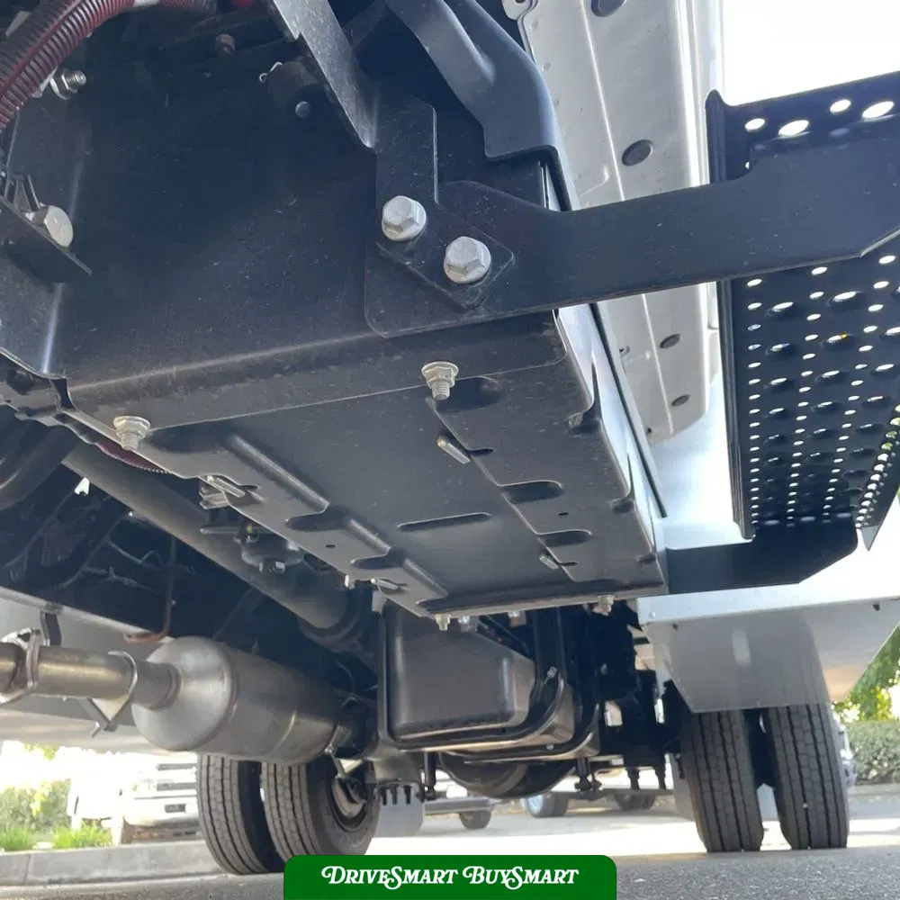 2023 Chevrolet Silverado 5500 W/T