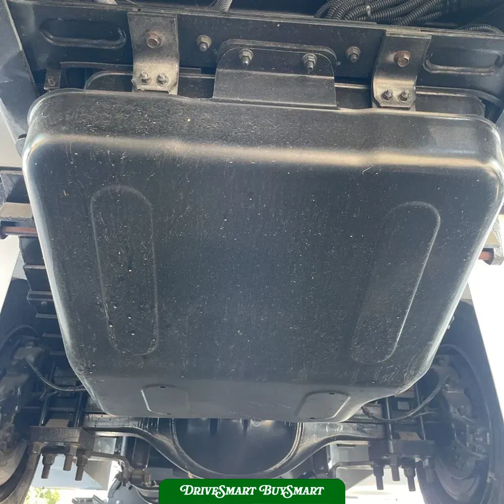 2023 Chevrolet Silverado 5500 W/T