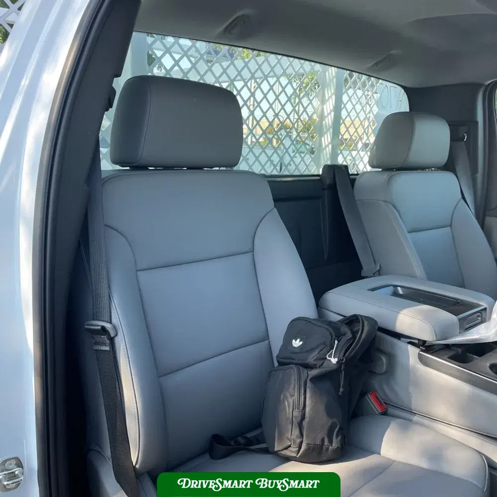 2023 Chevrolet Silverado 5500 W/T
