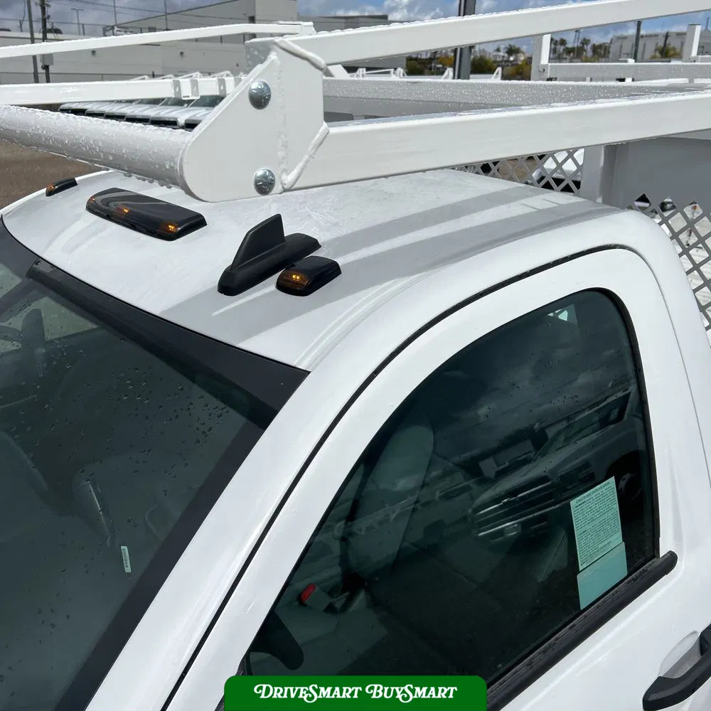 2023 Chevrolet Silverado 5500 W/T