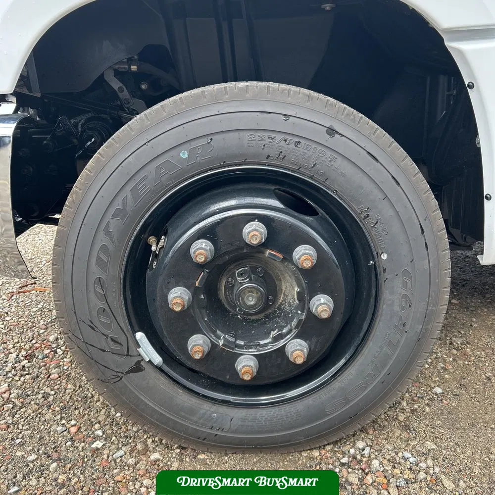 2023 Chevrolet Silverado 5500 W/T