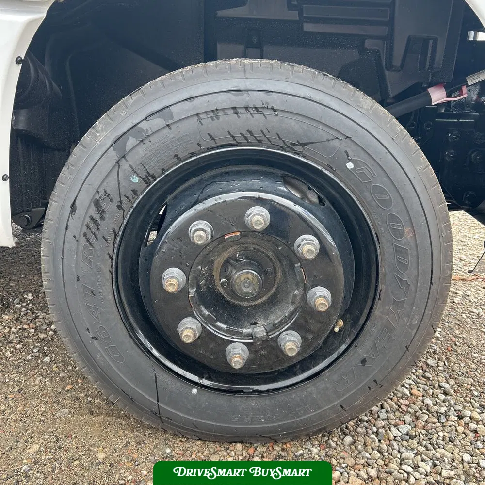 2023 Chevrolet Silverado 5500 W/T