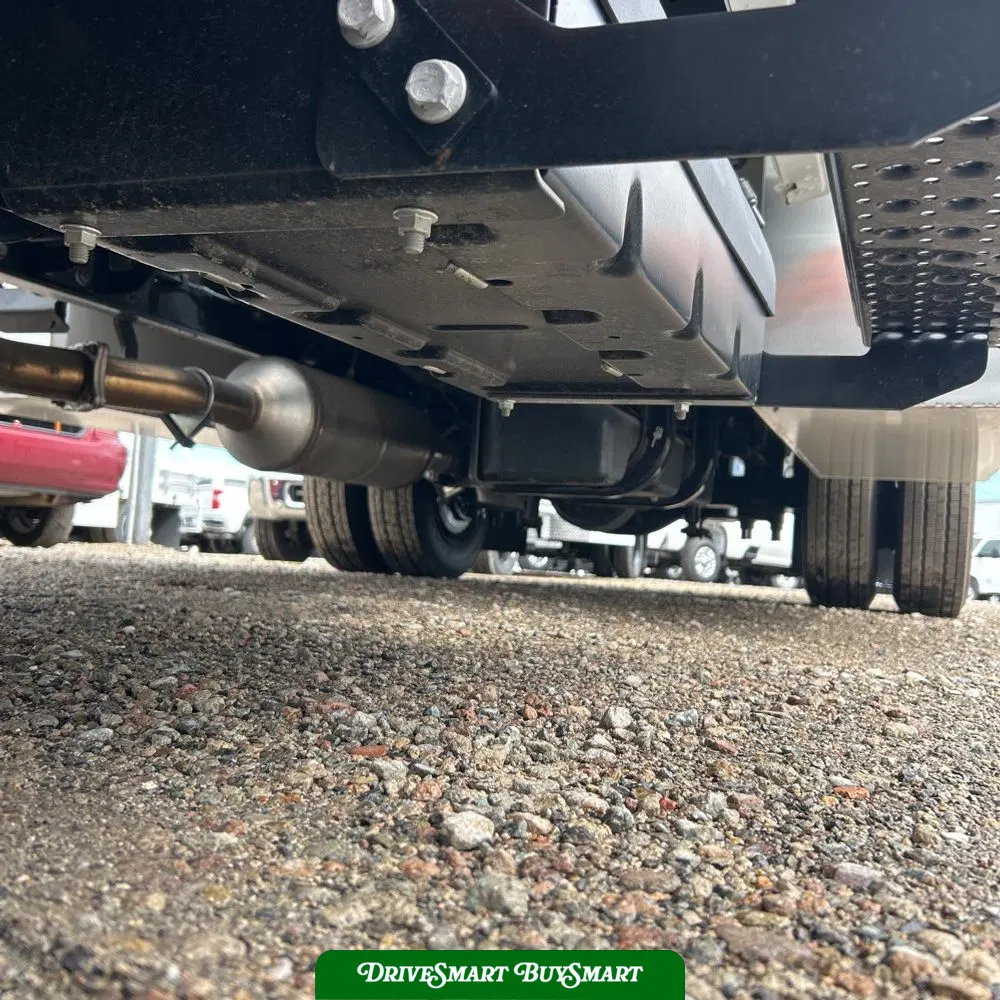 2023 Chevrolet Silverado 5500 W/T