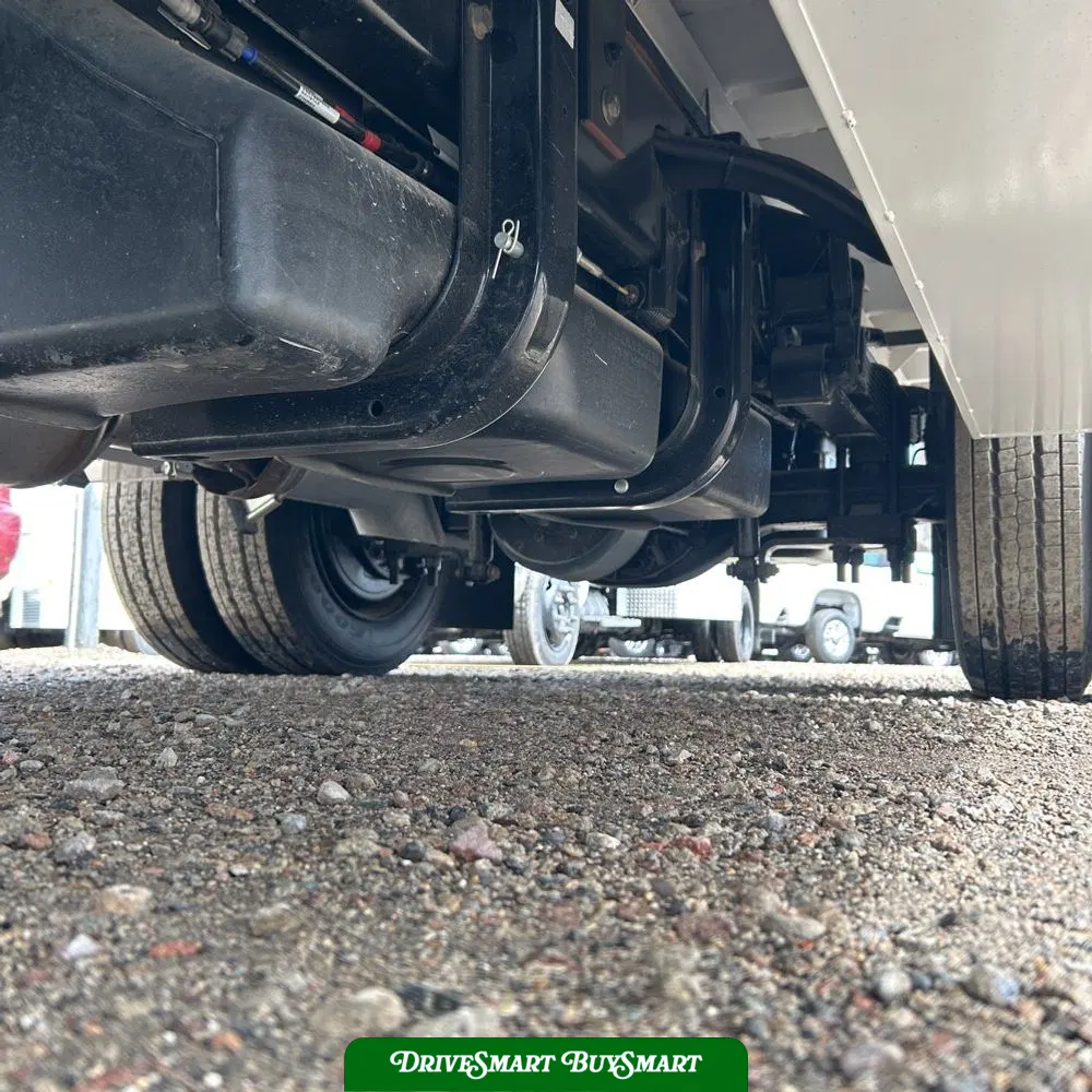 2023 Chevrolet Silverado 5500 W/T