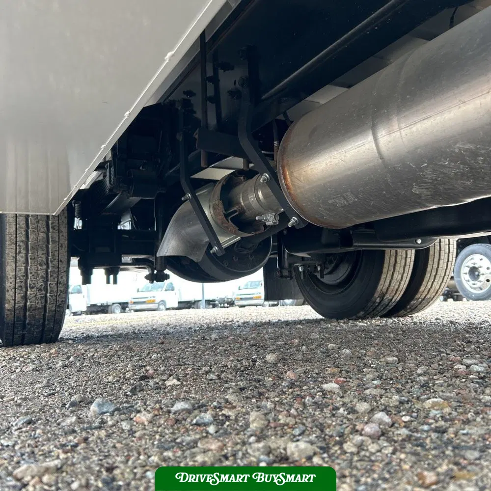 2023 Chevrolet Silverado 5500 W/T