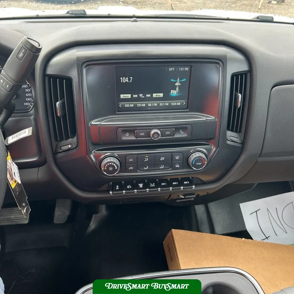 2023 Chevrolet Silverado 5500 W/T
