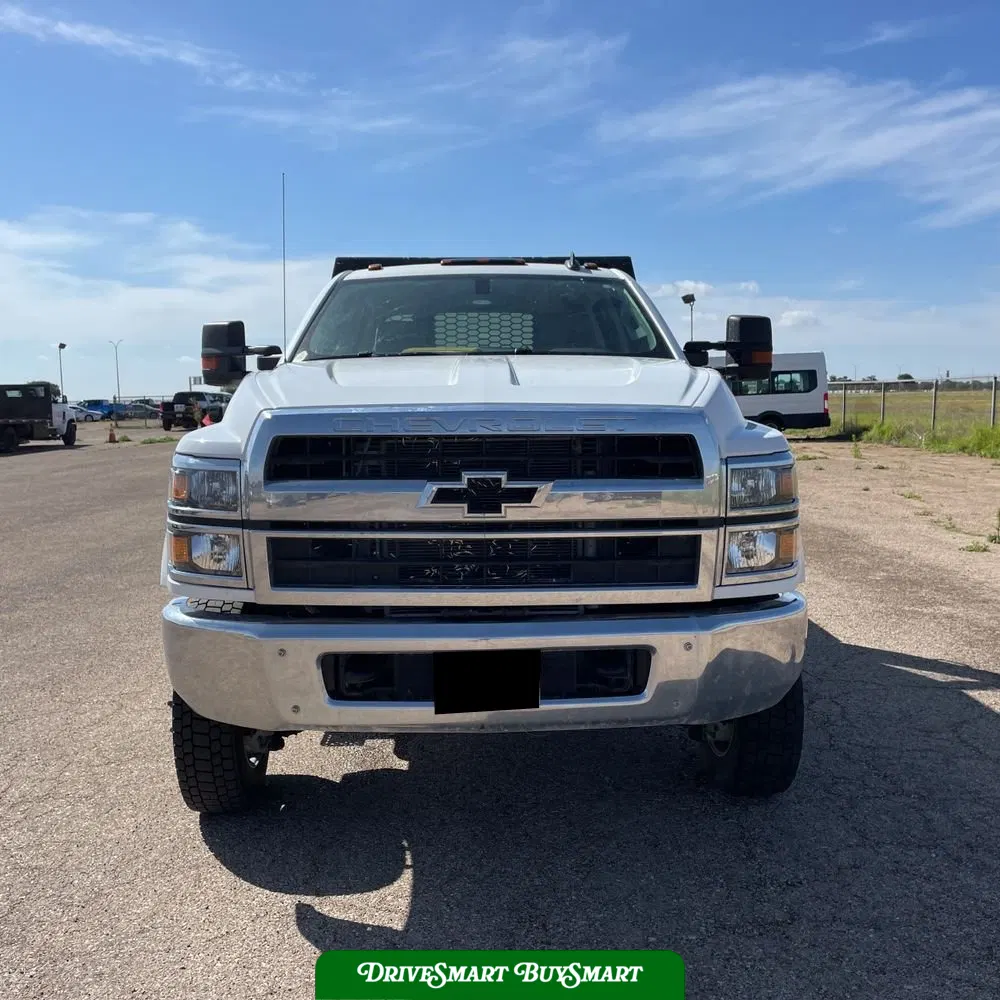 2023 Chevrolet Silverado 5500 W/T