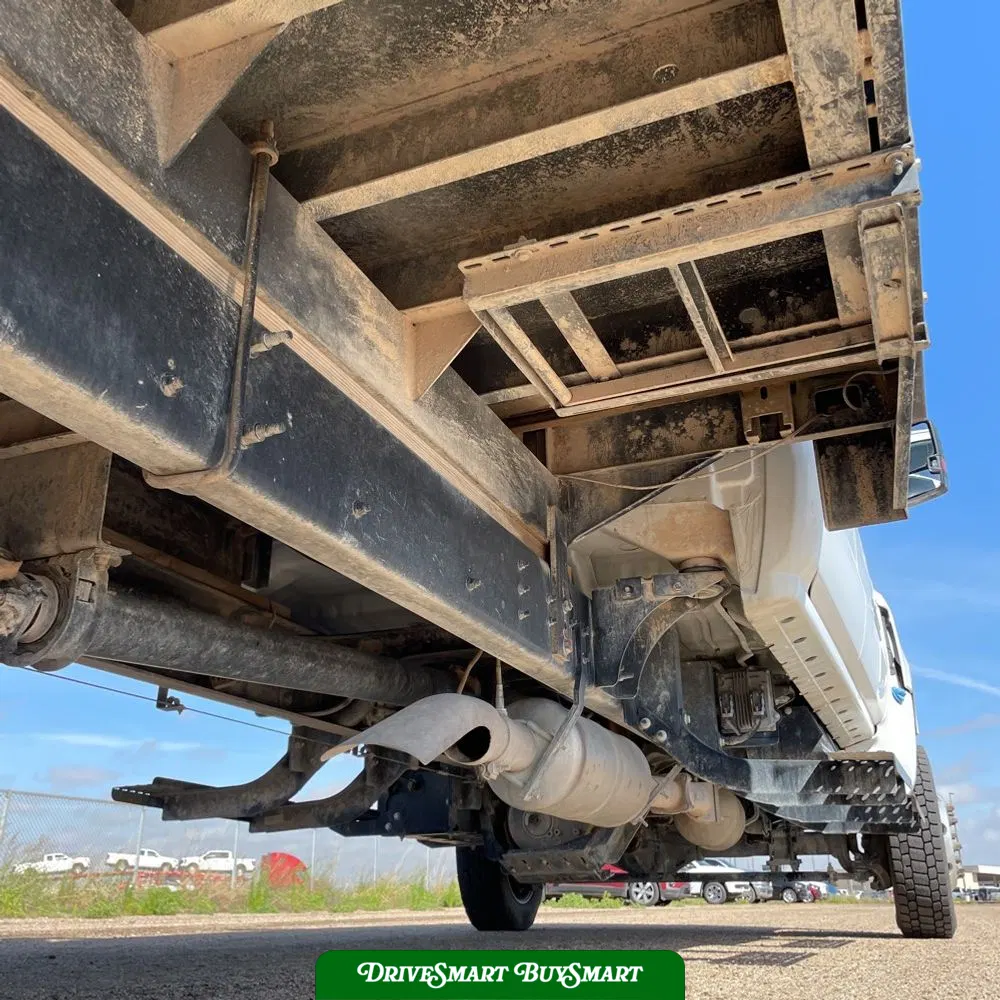 2023 Chevrolet Silverado 5500 W/T