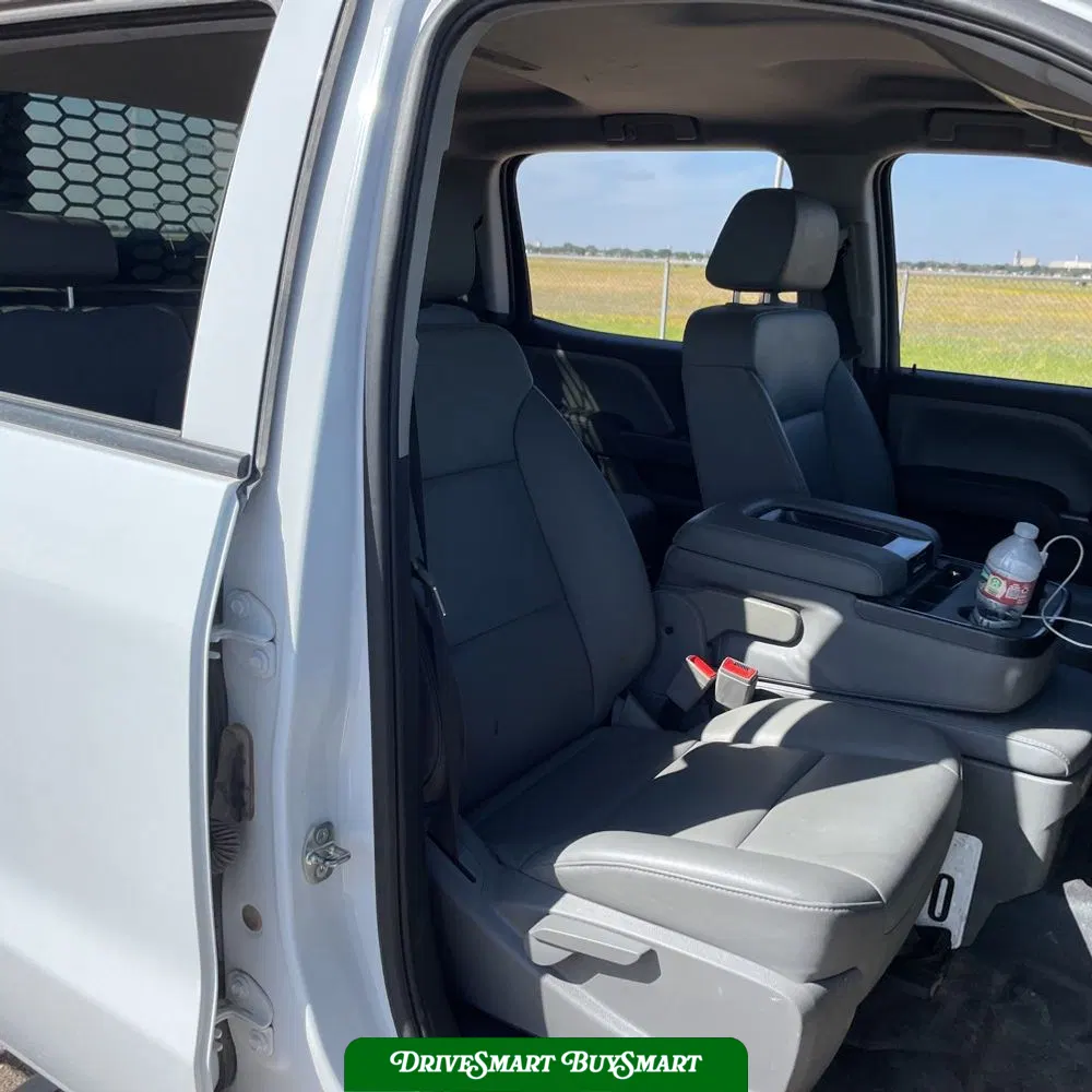 2023 Chevrolet Silverado 5500 W/T