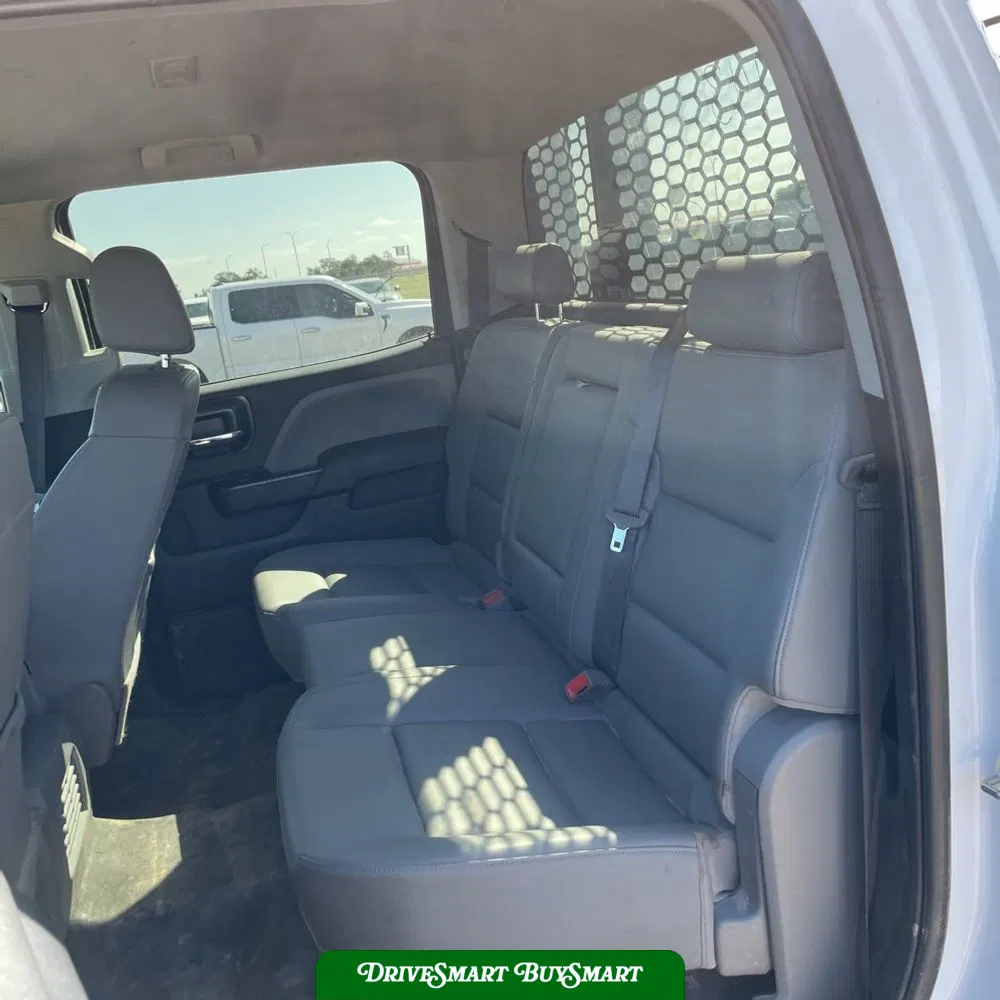2023 Chevrolet Silverado 5500 W/T