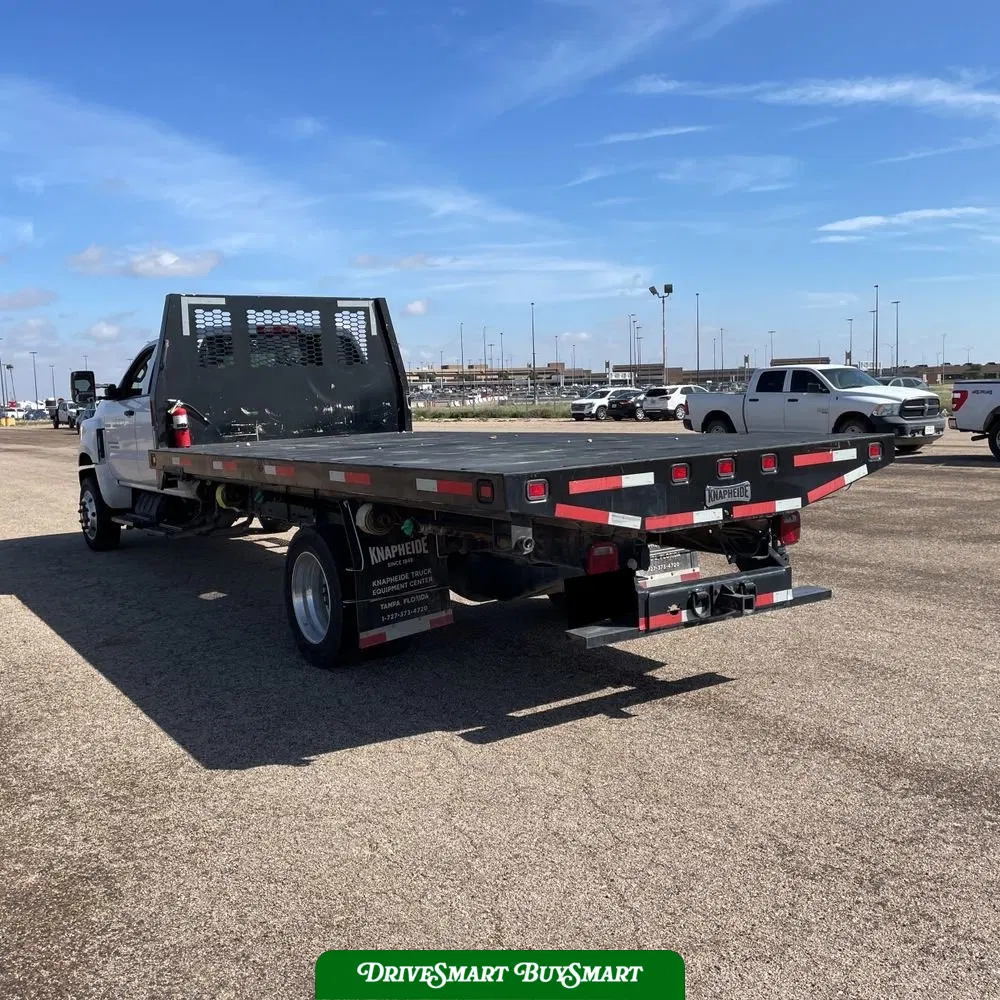 2023 Chevrolet Silverado 5500 W/T
