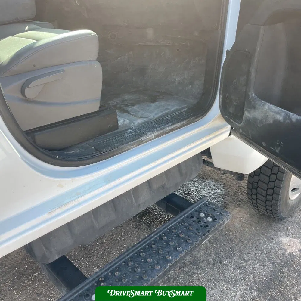 2023 Chevrolet Silverado 5500 W/T