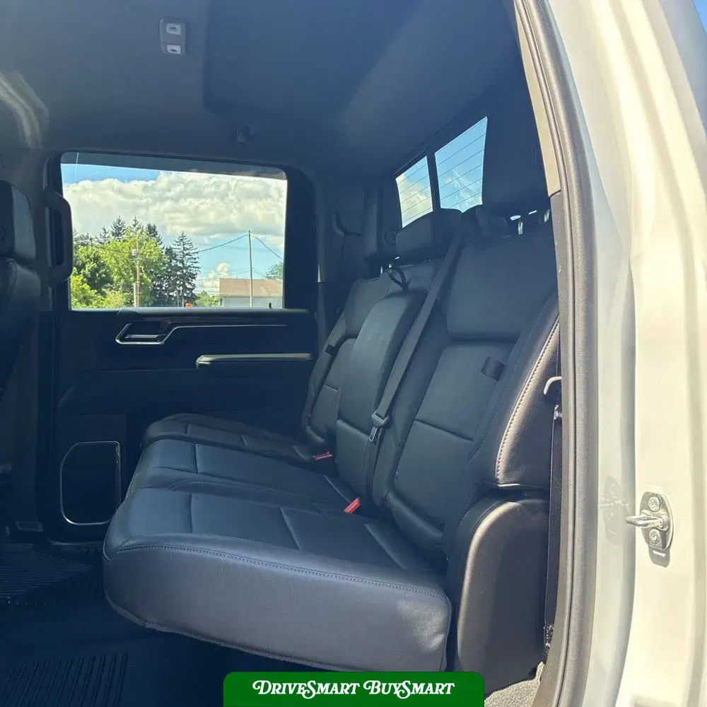 2025 Chevrolet Silverado 3500HD C/C