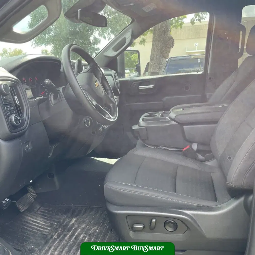 2024 Chevrolet Silverado 2500HD Custom
